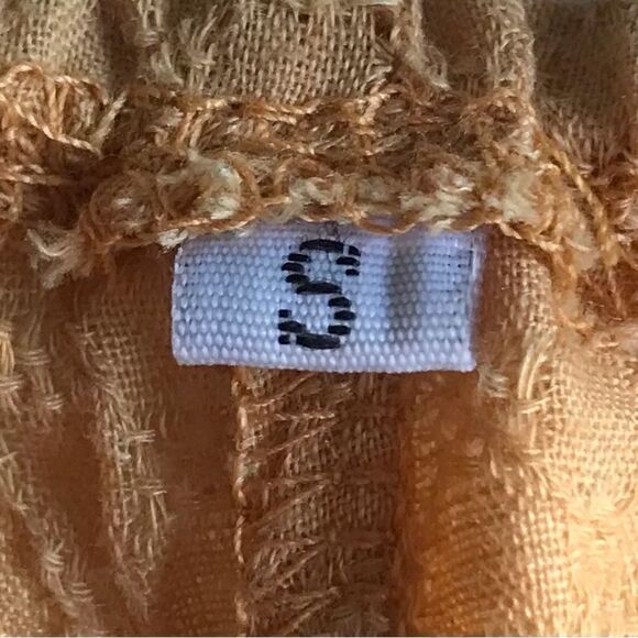 NWOT … SUPER Sassy “Size: S” Peasant Top - Picture 3 of 4